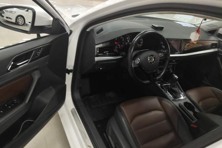 Used Volkswagen Lavida 2019 Hatchback 280TSI DSG Luxury Edition China VI