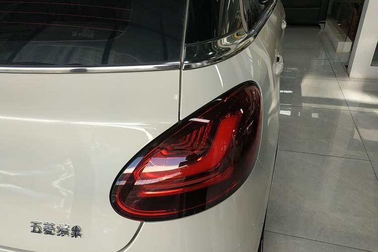 Used Wuling Bingo 2023 333 km Lingxi Connected+ Version
