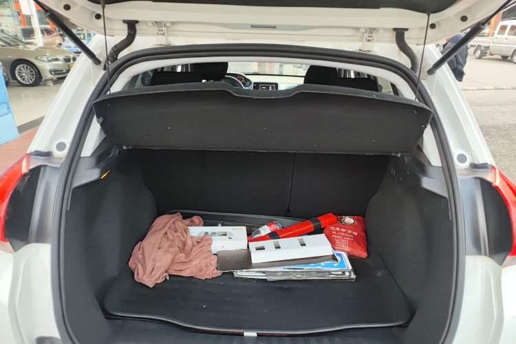 Used Peugeot 2008 2014 1.6L Automatic Fashion Edition
