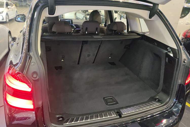 Used BMW iX3 2021 Updated Leading Edition
