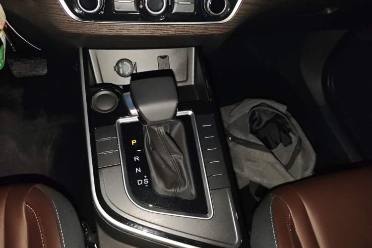 Used FORTHING T5 2022 Shengshi Edition 1.5T Automatic Dream Version Five Seats