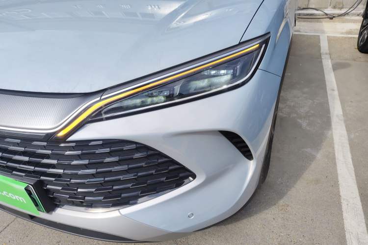 Used BYD Song L DM-i 2025 Intelligent Driving Version 160 km Beyond-Range Type
