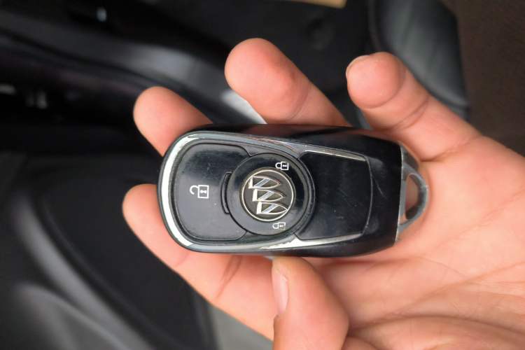 Used Buick Envision 2018 20T Two-Wheel-Drive Elite Model
