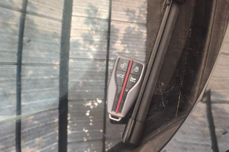 Used Hongqi HS5 2022 Revised Version 2.0T Smart Connect Flagship Edition
