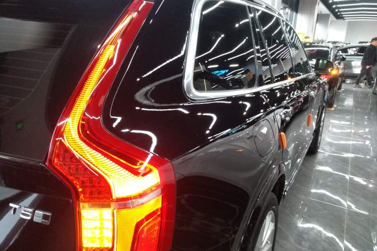 Used Volvo XC90 2019 T5 Zhiyi Edition 5-Seater China VI Standard
