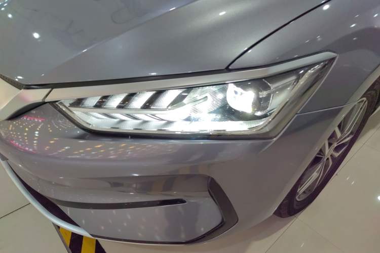 Used BYD Qin PLUS 2021 EV 400KM Luxury Model
