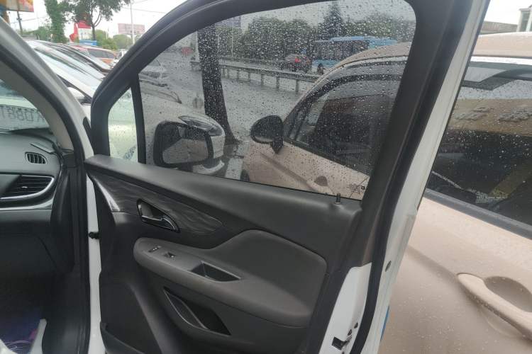 Used Buick Encore 2018 18T Automatic Two-Wheel Drive Urban Leading Model
