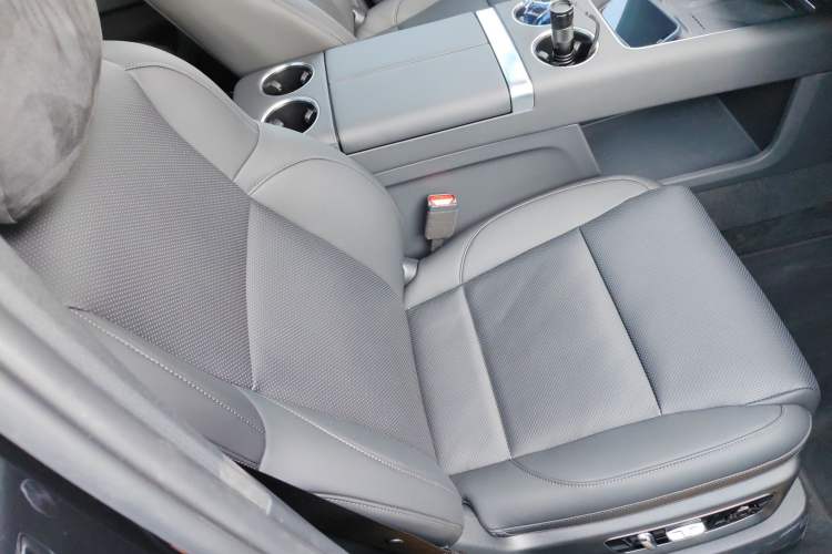 Used Li Auto L8 2025 Ultra Smart Refreshed Edition
