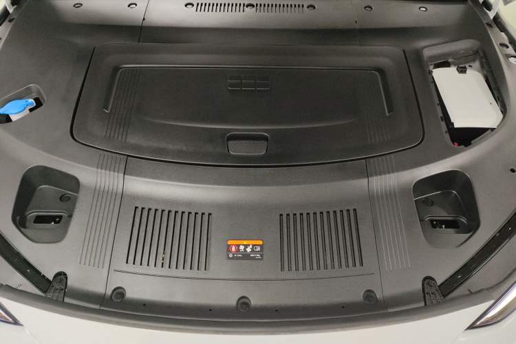 Used  E8 2025 575 km Exploration Intelligent Driving Edition
