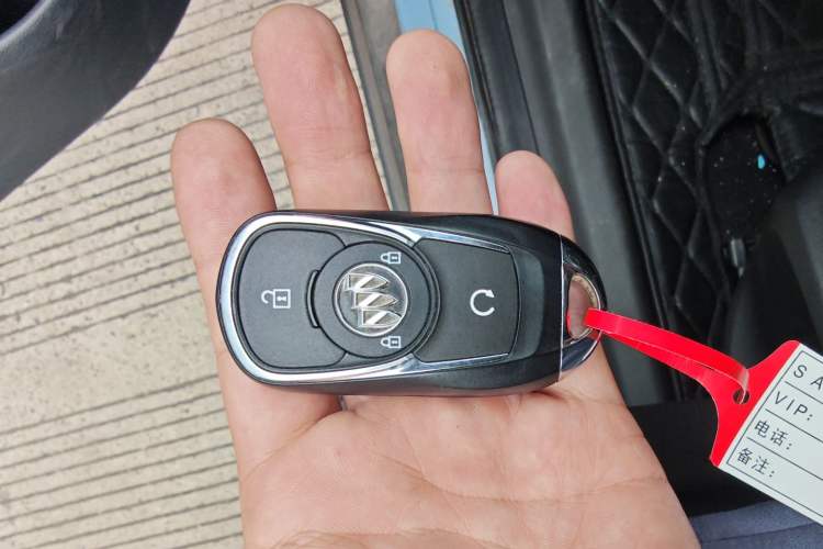 Used Buick Velite 6 2019 Connected Fashion Model
