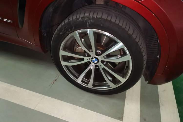 Used BMW X6 2015 xDrive50i M Sport model
