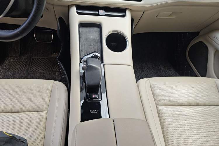 Used Hima AITO M5 2022 Extended-Range Four-Wheel Drive Performance Version
