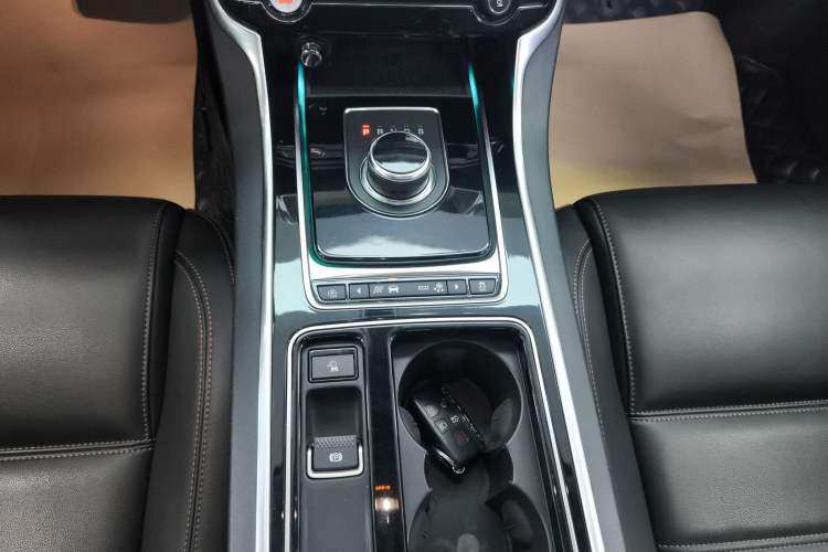 Used Jaguar XEL 2019 2.0T 200 PS Deluxe Edition