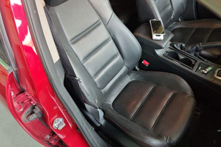 Used Mazda Atenza 2014 2.0L Blue Sky Luxury Edition
