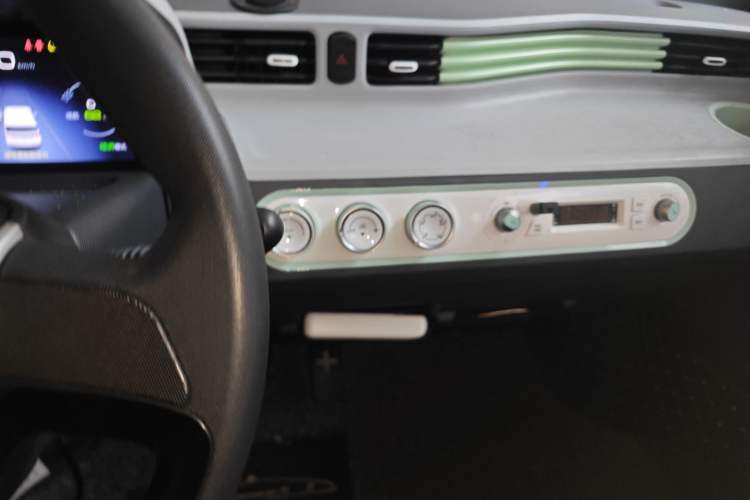 Used Wuling Hongguang MINIEV 2021 Macaron Fashion Edition Lithium-Ion Battery
