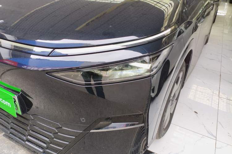 Used XPeng X9 2024 702 Ultra-Long Range Pro
