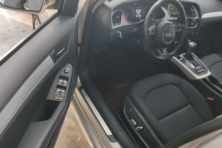Used Audi A4L 2015 35 TFSI Automatic Standard Model
