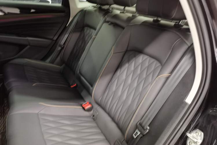 Used Volkswagen Passat 2021 330TSI Luxury Edition