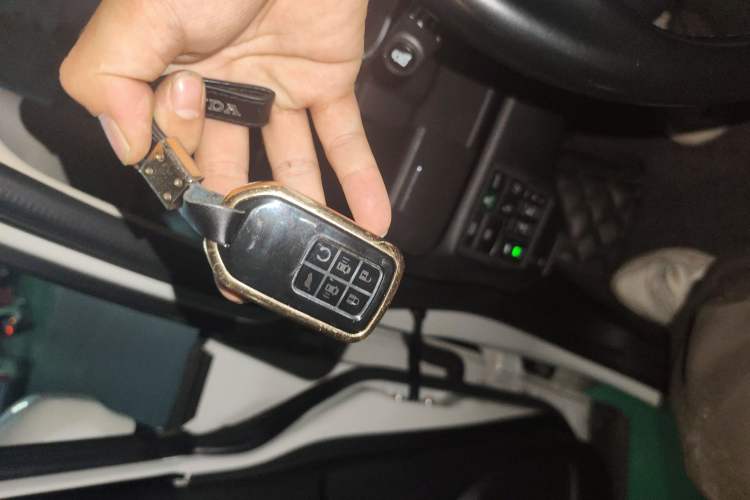 Used Honda Elysion 2022 2.0L eHEV Luxury First Edition
