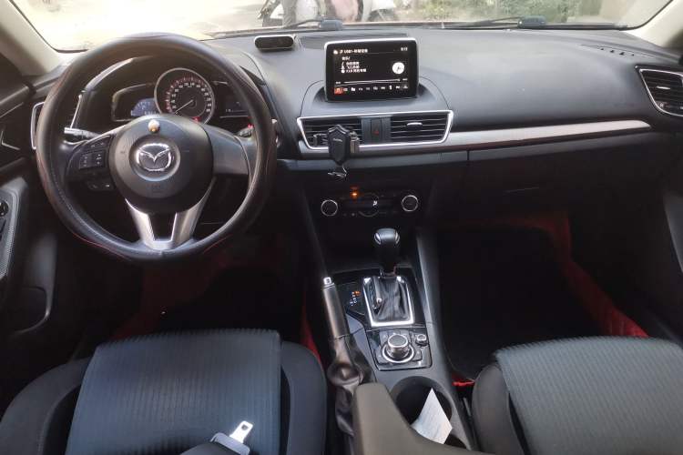 Used Mazda Mazda 3 Axela 2016 Sedan 1.5L Automatic Luxury Model
