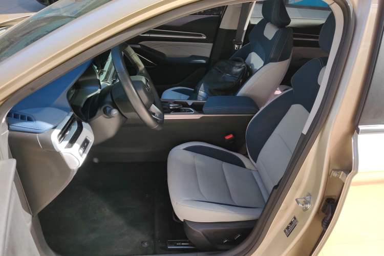 Used Geely Auto Emgrand 2022 4th Generation 1.5L CVT Flagship Model