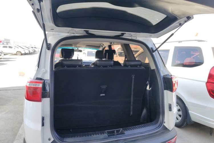 Used Wuling Hongguang S3 2018 1.5L Manual Comfort Model China V Standard