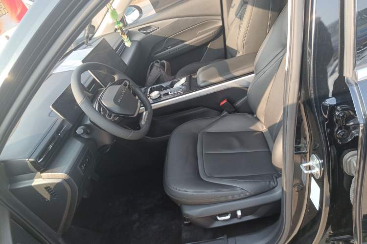 Used Wuling Xingguang 2023 150 Advanced Edition
