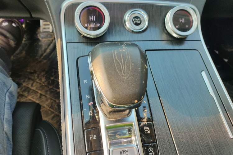 Used Hongqi H9 2022 2.0T Smart Connect Flagship Edition
