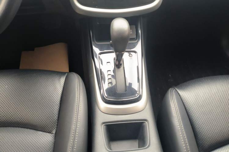 Used Nissan Tiida 2016 1.6L CVT Cool Dynamic Edition