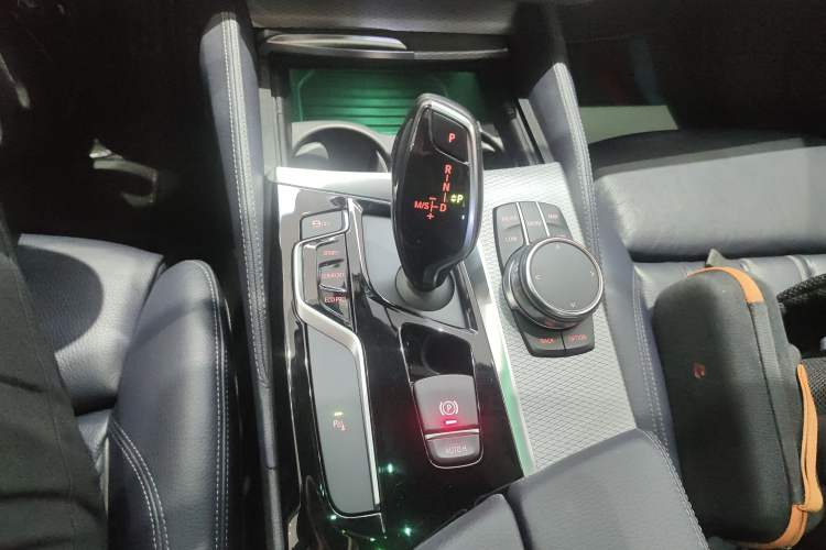 Used BMW 5 Series 2018 525i M Sport Package
