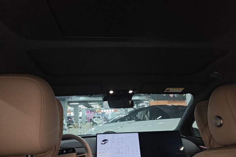 Used Li Auto Li Auto i6 2025 Model Two-Wheel-Drive Standard Type
