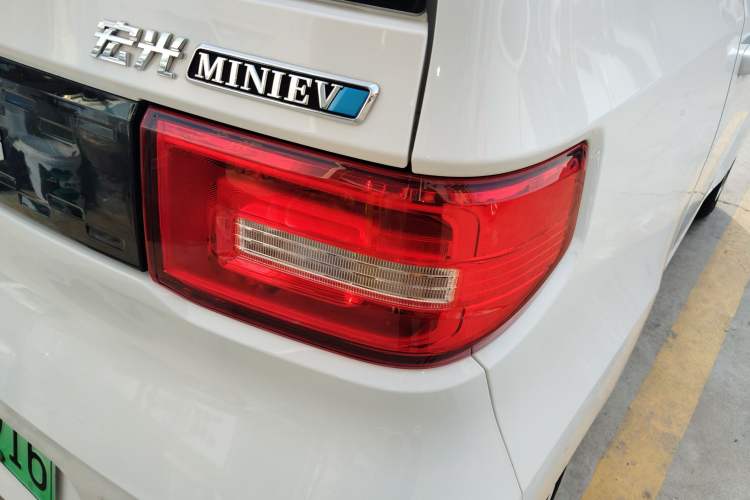 Used Wuling Hongguang MINIEV 2022 Easy Version Lithium Iron Phosphate
