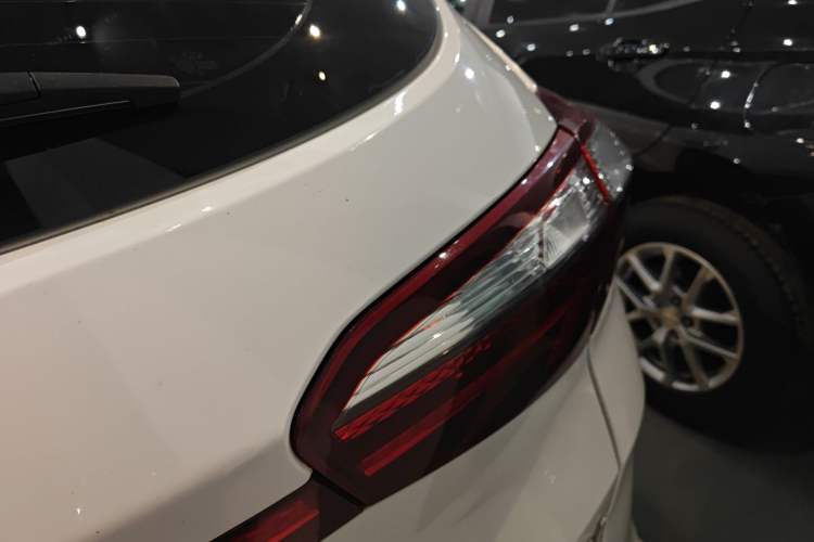 Used Hyundai Tucson 2020 280TGDi Two-Wheel-Drive GLS Fashion Edition China VI Standard