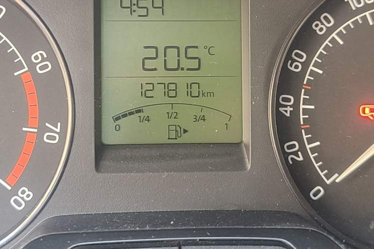 Used Skoda Rapid 2013 1.4L Manual Enjoyment Model