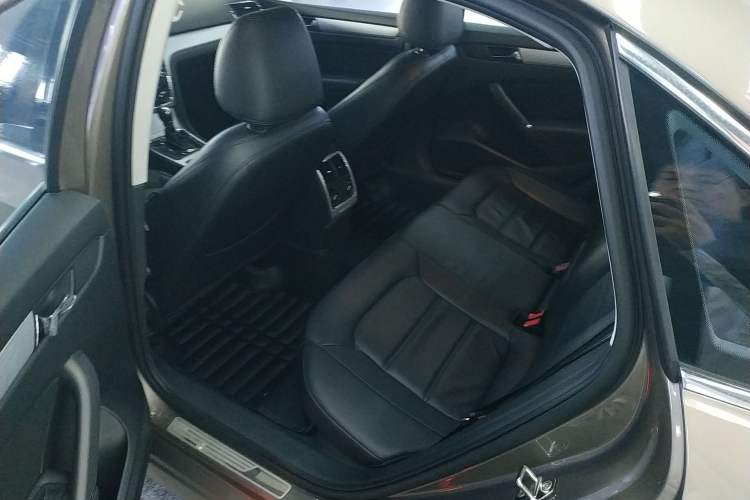 Used Volkswagen Passat 2014 1.8TSI DSG Prestige Edition
