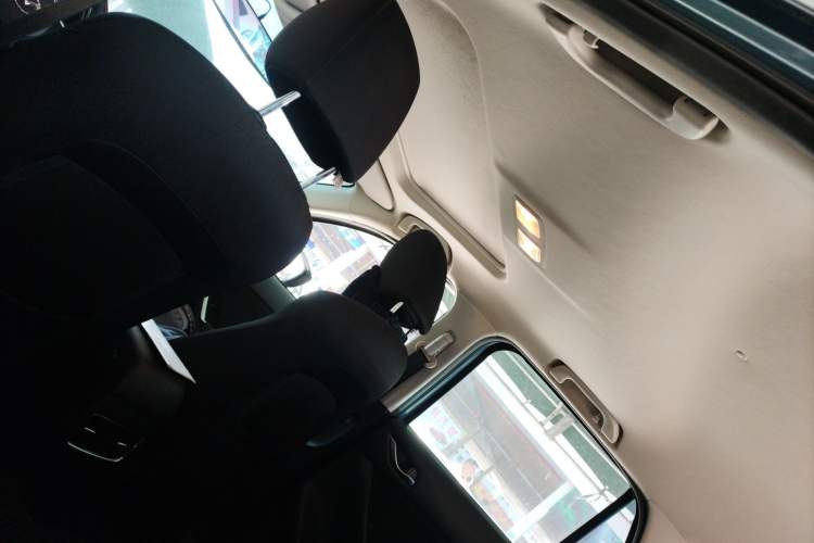 Used Mazda CX-5 2015 2.0L Automatic Two-Wheel Drive Urban Version
