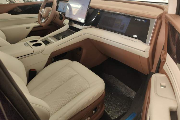 Used BYD Xia 2025 DM-i 1.5T 180km Excellence Model
