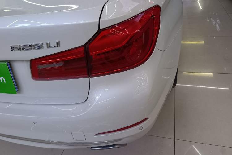 Used BMW 5 Series 2019 Facelifted 525Li Luxury Package
