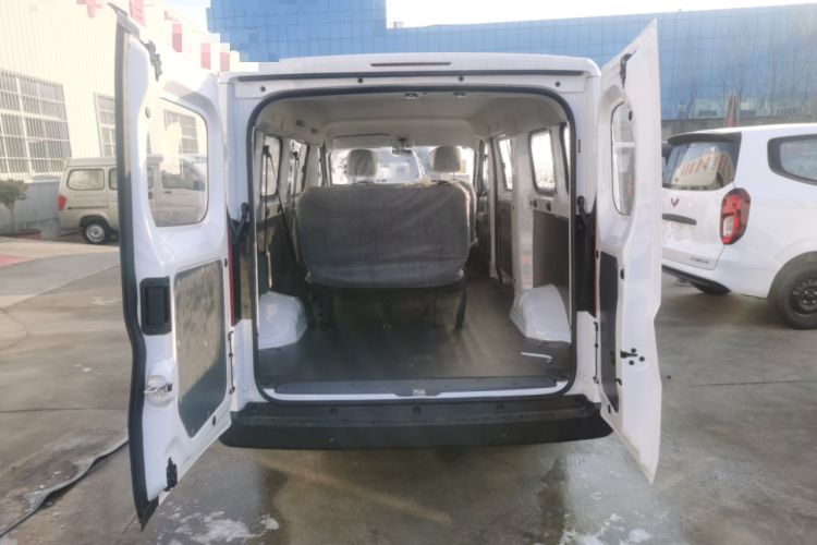 Used Wuling Yangguang 
