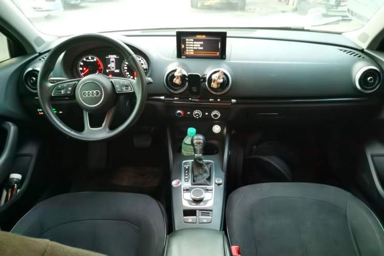 Used Audi A3 2019 Limousine 35 TFSI Fashion Edition China VI Emission Standard