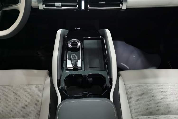 Used  03 2024 472km Four-Wheel Drive Long-Range Version