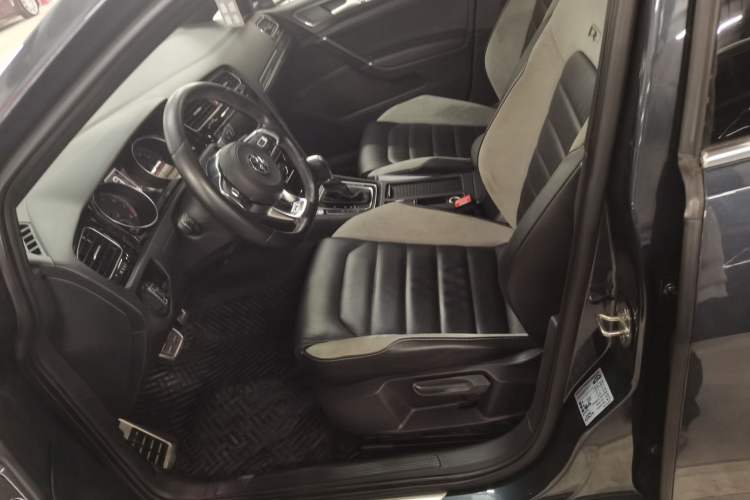 Used Volkswagen Golf 2018 280TSI Automatic R-Line Model
