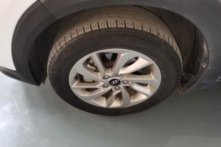 Used Hyundai Tucson 2015 1.6T Dual-Clutch Two-Wheel-Drive Smart Model
