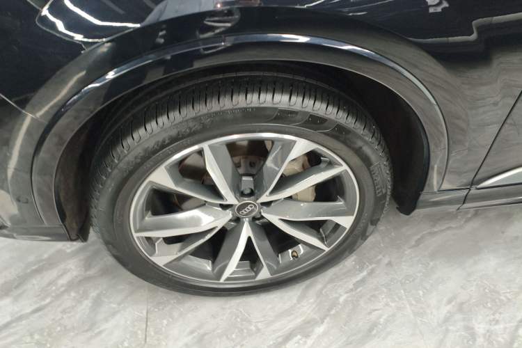 Used Audi Q7 2021 55 TFSI quattro S line Sport model