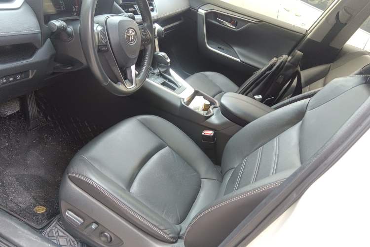 Used Toyota RAV4 2021 2.0L CVT Two-Wheel Drive Fashion PLUS Edition
