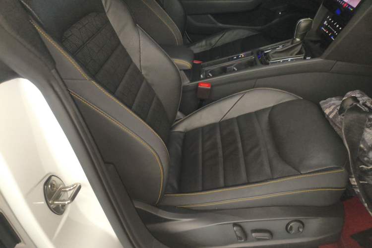 Used Volkswagen FAW-Volkswagen CC 2024 380TSI Striking Edition
