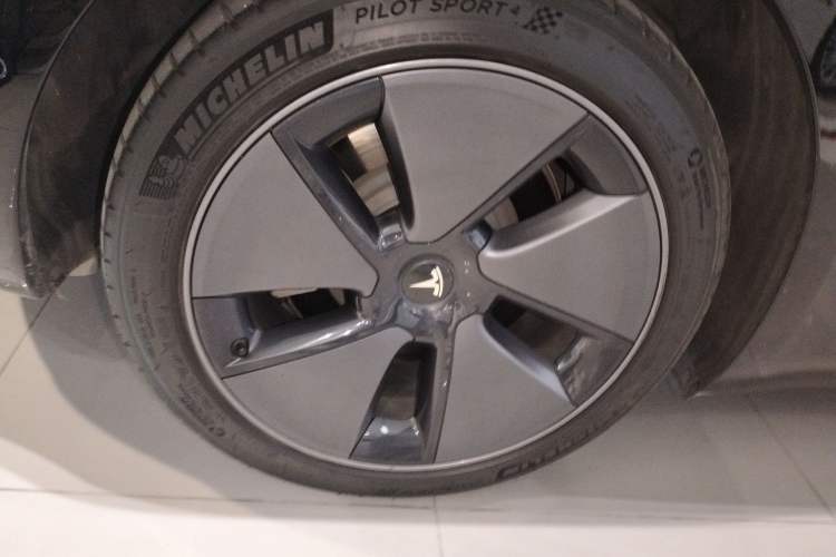 Used Tesla Model 3 2022 Rear-Wheel-Drive Version
