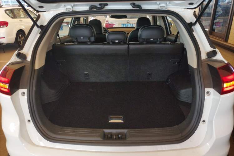 Used Geely Auto Emgrand X7 Sport 2018 1.8TD Automatic Two-Wheel Drive Smart Connect 4G Internet Edition
