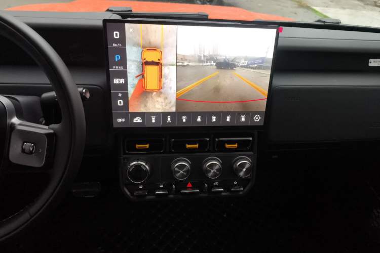 Used  V23 2025 401 Two-Wheel Drive Advanced Edition