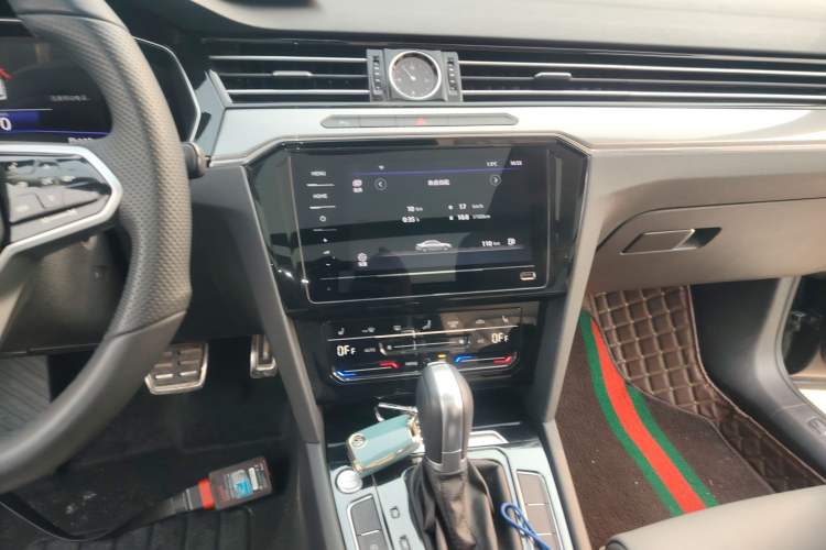 Used Volkswagen Magotan 2025 Zhongxiang Model 280TSI DSG Luxury Version
